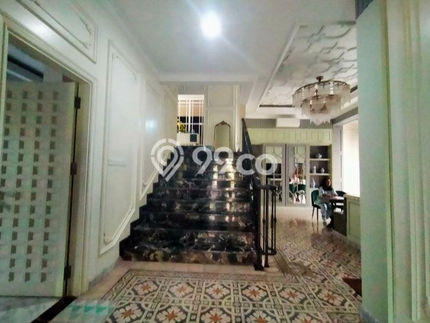 Hunian Mewah LB 1200m2 Siap Huni Desain Elegan di Cibubur, Bekasi Hunian Mewah LB 1200m2 Siap Huni Desain Elegan di Cibubur, Bekasi
