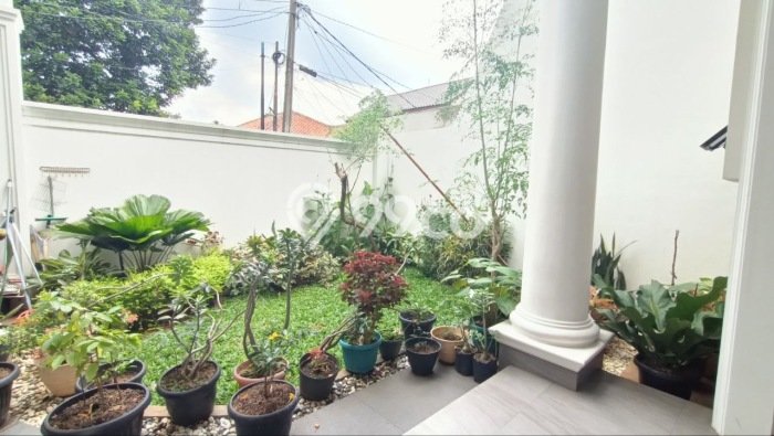 For Sale! Premium House LT 240m2 Desain Modern di Jati Mekar For Sale! Premium House LT 240m2 Desain Modern di Jati Mekar