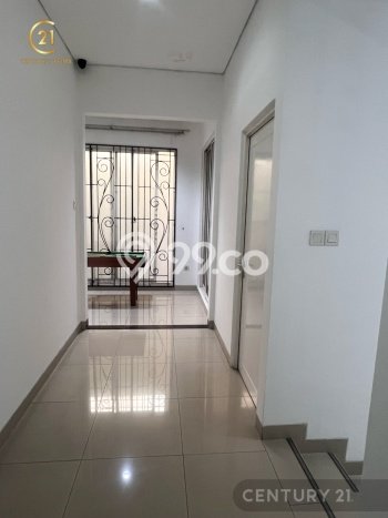 Rumah Elit Modern Tanpa Renovasi di Pondok Pinang Jakarta Selatan Rumah Elit Modern Tanpa Renovasi di Pondok Pinang Jakarta Selatan