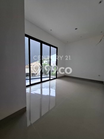 Rumah Luas Asri 4 KT Siap Pakai di Bintaro Tangerang Selatan Rumah Luas Asri 4 KT Siap Pakai di Bintaro Tangerang Selatan