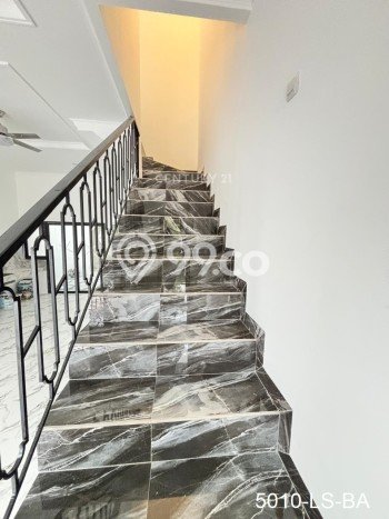 Jual Rumah Favorit Siap Huni LB 108m2 di Ciledug, Tangerang Jual Rumah Favorit Siap Huni LB 108m2 di Ciledug, Tangerang