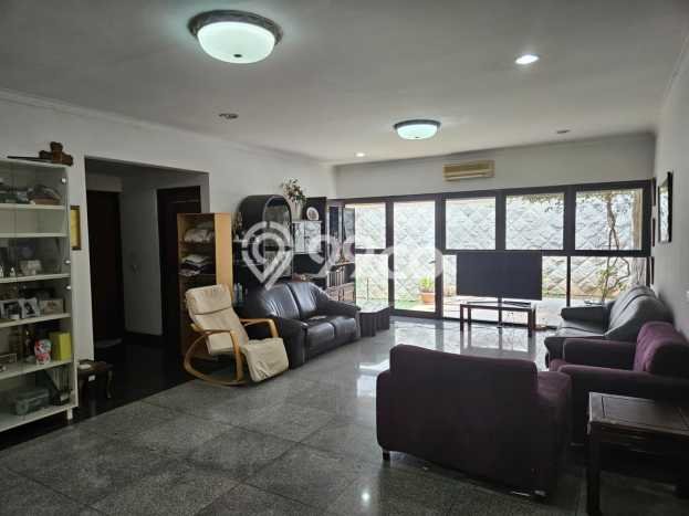 Dijual Rumah Mewah Megah Dengan View Cantik di Jelambar, Jakarta Barat Dijual Rumah Mewah Megah Dengan View Cantik di Jelambar, Jakarta Barat