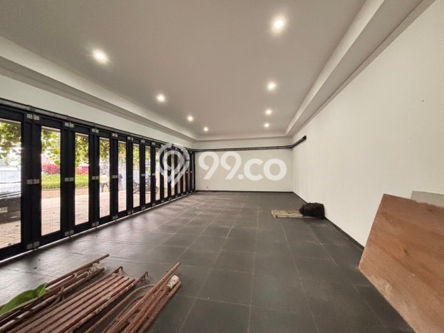 Rumah Elit LB 1046m2 Siap Pakai Desain Elegan di BSD City, Tangerang Rumah Elit LB 1046m2 Siap Pakai Desain Elegan di BSD City, Tangerang