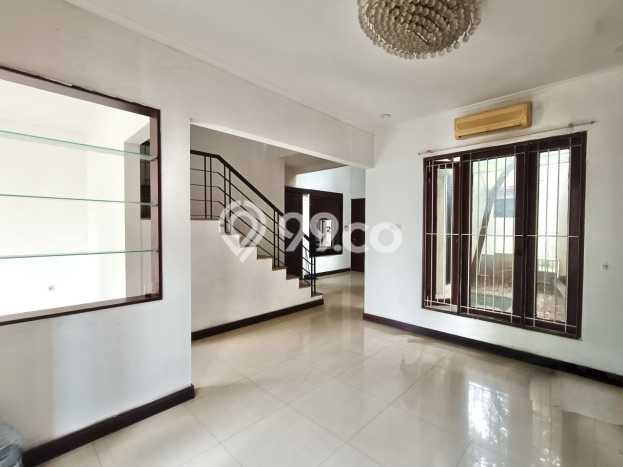 Ready to Use! Luxury House LT 190m2 Desain Modern di Sektor 9-Bintaro Ready to Use! Luxury House LT 190m2 Desain Modern di Sektor 9-Bintaro