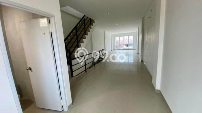 Untuk Dijual! Ruko di Sektor 9-Bintaro Tangerang Selatan LT 132m2 / LB 190m2 Kawasan Bisnis Untuk Dijual! Ruko di Sektor 9-Bintaro Tangerang Selatan LT 132m2 / LB 190m2 Kawasan Bisnis