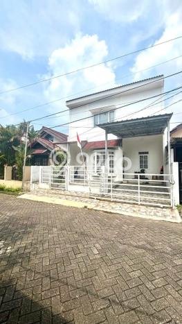Jual Rumah Eksklusif 3 KT di Sektor 5 - Bintaro, Tangerang Selatan Jual Rumah Eksklusif 3 KT di Sektor 5 - Bintaro, Tangerang Selatan