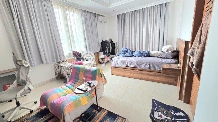 For Sale! Luxury House LT 1154m2 Desain Modern di Kemang For Sale! Luxury House LT 1154m2 Desain Modern di Kemang