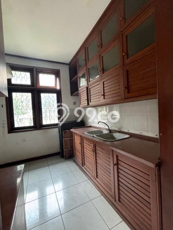 Hunian Eksklusif Siap Huni LT 2008m2 di Cinere, Depok Hunian Eksklusif Siap Huni LT 2008m2 di Cinere, Depok