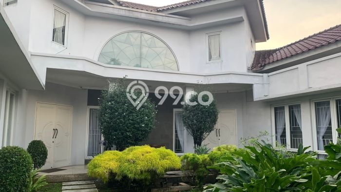 Jual Rumah Luas Megah Dengan View Cantik di Sektor 3 - Bintaro, Jakarta Selatan Jual Rumah Luas Megah Dengan View Cantik di Sektor 3 - Bintaro, Jakarta Selatan
