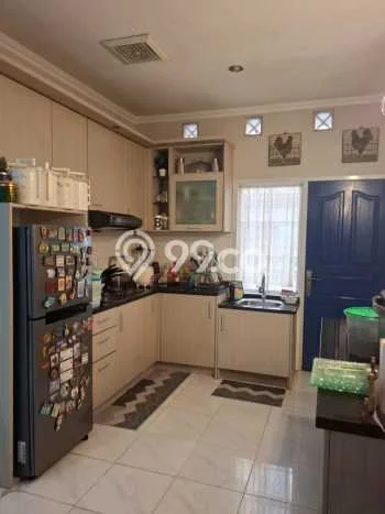Rumah Modern 2 KT di Bintaro Tangerang Selatan Semi Furnished Rumah Modern 2 KT di Bintaro Tangerang Selatan Semi Furnished