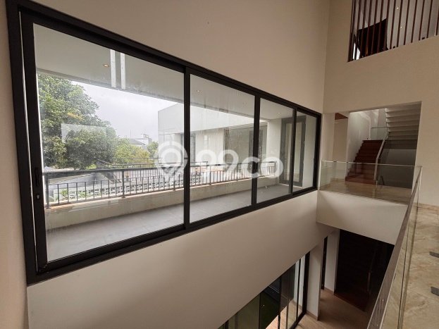 Rumah Elit LB 1046m2 Siap Pakai Desain Elegan di BSD City, Tangerang Rumah Elit LB 1046m2 Siap Pakai Desain Elegan di BSD City, Tangerang