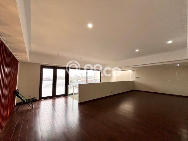 Rumah Elit LB 1046m2 Siap Pakai Desain Elegan di BSD City, Tangerang Rumah Elit LB 1046m2 Siap Pakai Desain Elegan di BSD City, Tangerang