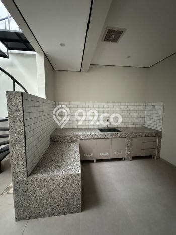 Rumah kawasan Sektor 1 - Bintaro, Akses ke Pusat Kota, 2 KM, LT 180m² LB 180m² Rumah kawasan Sektor 1 - Bintaro, Akses ke Pusat Kota, 2 KM, LT 180m² LB 180m²