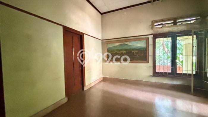 Siap Huni Rumah Mewah 4 Kamar di Menteng Dekat ke Mana Pun Siap Huni Rumah Mewah 4 Kamar di Menteng Dekat ke Mana Pun
