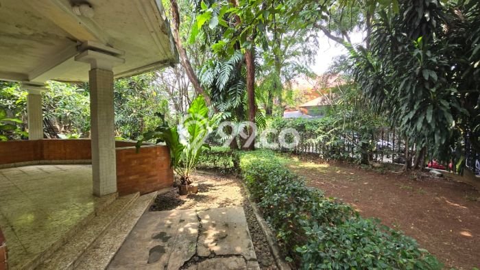 Siap Huni Rumah Mewah 4 Kamar di Menteng Dekat ke Mana Pun Siap Huni Rumah Mewah 4 Kamar di Menteng Dekat ke Mana Pun