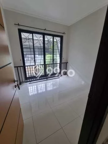 Rumah area Sektor 9-Bintaro, 4 KT, Dekat Universitas, Luas 150m² Bangunan 120m² Rumah area Sektor 9-Bintaro, 4 KT, Dekat Universitas, Luas 150m² Bangunan 120m²