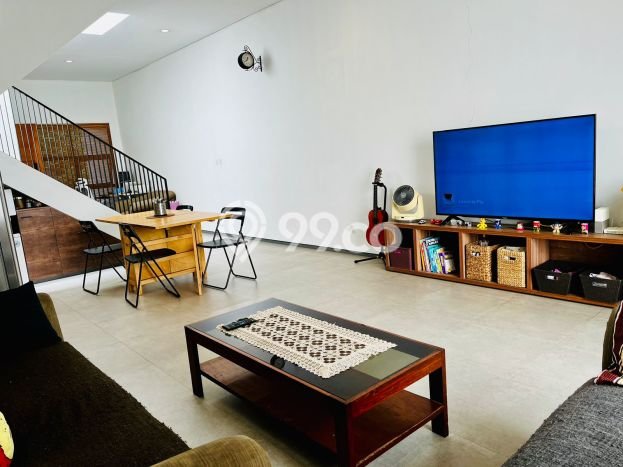 Dijual Rumah Premium dengan Fasilitas Sekitar Lengkap di Mampang Prapatan, Jakarta Selatan Dijual Rumah Premium dengan Fasilitas Sekitar Lengkap di Mampang Prapatan, Jakarta Selatan