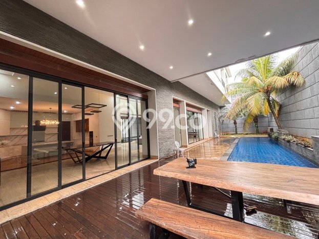 Rumah Elit LB 1046m2 Siap Pakai Desain Elegan di BSD City, Tangerang Rumah Elit LB 1046m2 Siap Pakai Desain Elegan di BSD City, Tangerang