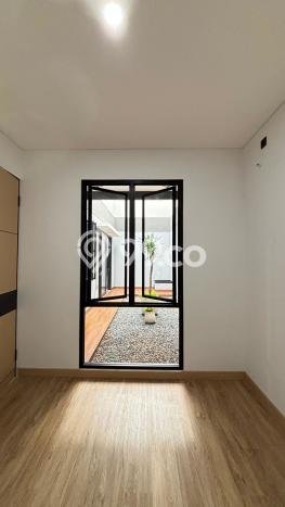 Rumah Luxury Modern Tanpa Renovasi di Bintaro Tangerang Selatan Rumah Luxury Modern Tanpa Renovasi di Bintaro Tangerang Selatan