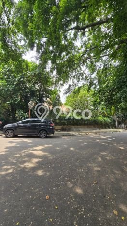 Siap Huni Rumah Mewah 4 Kamar di Menteng Dekat ke Mana Pun Siap Huni Rumah Mewah 4 Kamar di Menteng Dekat ke Mana Pun