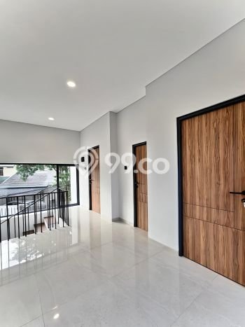 Jual Rumah Mewah Elegan Dengan View Cantik di BSD, Tangerang Jual Rumah Mewah Elegan Dengan View Cantik di BSD, Tangerang