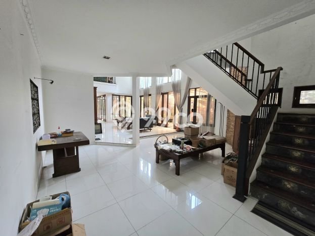 Rumah Mewah LB 342m2 Siap Pakai Desain Elegan di BSD, Tangerang Rumah Mewah LB 342m2 Siap Pakai Desain Elegan di BSD, Tangerang