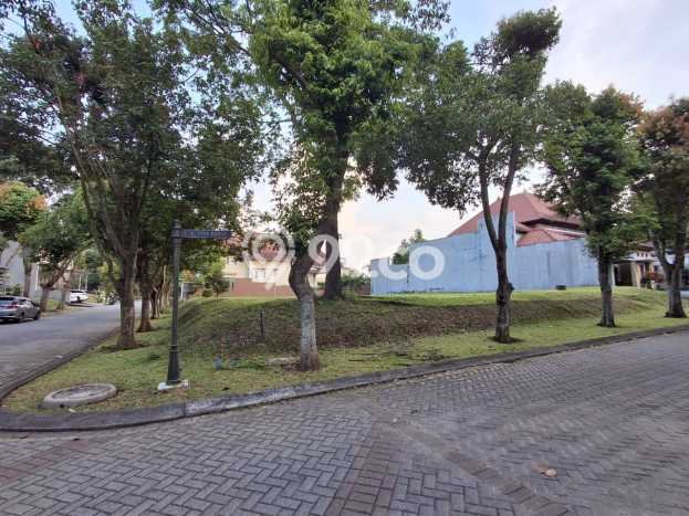 Lahan Dijual Lokasi Strategis di Bandung dengan Luas 1121m2 Lahan Dijual Lokasi Strategis di Bandung dengan Luas 1121m2
