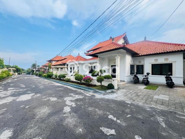 For Sale! Premium House LT 837m2 Desain Elegan di Benoa For Sale! Premium House LT 837m2 Desain Elegan di Benoa