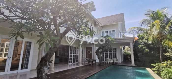 Rumah Asri , Area Sejuk - LT 725m2m² Rumah Asri , Area Sejuk - LT 725m2m²