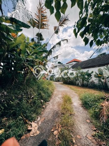 HUNIAN PILIHAN! Rumah kawasan Pererenan, 5 KM, Lingkungan Asri, LT 200m² LB 200m² HUNIAN PILIHAN! Rumah kawasan Pererenan, 5 KM, Lingkungan Asri, LT 200m² LB 200m²