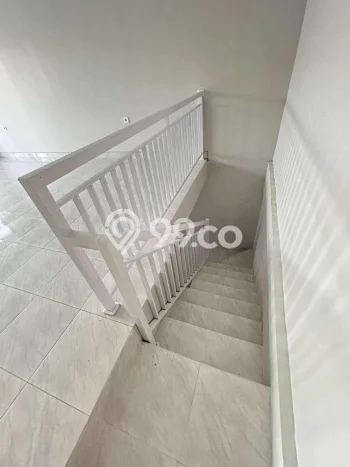 KAWASAN KOMERSIAL! Ruko Disewakan Kawasan Denpasar Timur, Luas 63m², Lokasi Strategis KAWASAN KOMERSIAL! Ruko Disewakan Kawasan Denpasar Timur, Luas 63m², Lokasi Strategis