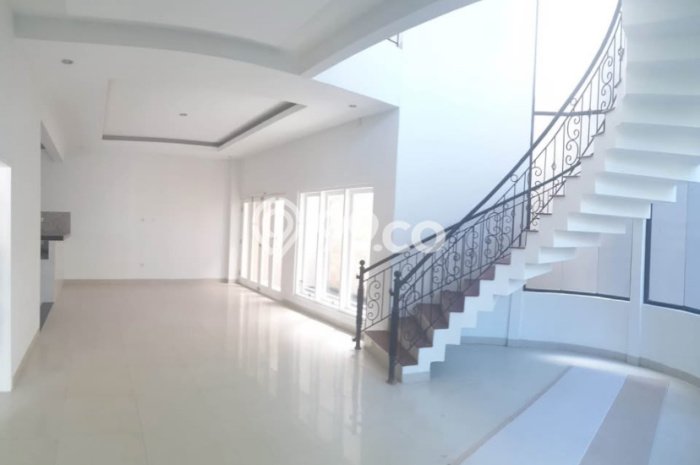 Rumah sewa siap huni 5 KT di Renon, Denpasar Rumah sewa siap huni 5 KT di Renon, Denpasar
