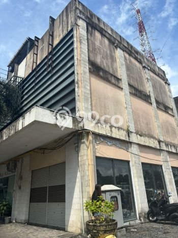 AREA KOMERSIAL! Ruko di Kuta, Luas 98m², Jalan Raya AREA KOMERSIAL! Ruko di Kuta, Luas 98m², Jalan Raya