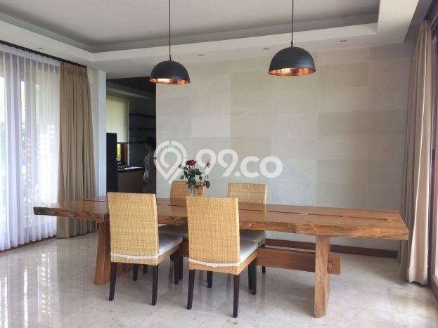 Vila Berkualitas di , Dimensi 445m2m², Kawasan Asri dan nyaman Vila Berkualitas di , Dimensi 445m2m², Kawasan Asri dan nyaman