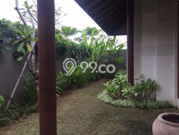 Vila Berkualitas di , Dimensi 445m2m², Kawasan Asri dan nyaman Vila Berkualitas di , Dimensi 445m2m², Kawasan Asri dan nyaman