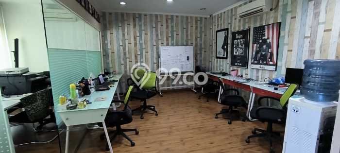 Ruko Dijual di Prime Area Jakarta Barat Luas 176m2 Ruko Dijual di Prime Area Jakarta Barat Luas 176m2
