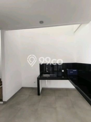Rumah Mewah LB 120m2 Siap Huni Desain Elegan di BSB City, Semarang Rumah Mewah LB 120m2 Siap Huni Desain Elegan di BSB City, Semarang