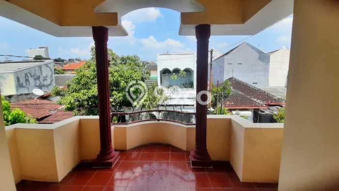 Dijual Rumah Kost di Wonodri, Semarang, 12 KT, 12 KM, Bangunan 300m2 Dijual Rumah Kost di Wonodri, Semarang, 12 KT, 12 KM, Bangunan 300m2
