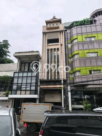 Unit Ruko Dijual di Jakarta Selatan LT 136m2 & LB 750m2 Unit Ruko Dijual di Jakarta Selatan LT 136m2 & LB 750m2