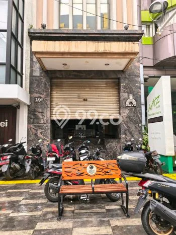 Unit Ruko Dijual di Jakarta Selatan LT 136m2 & LB 750m2 Unit Ruko Dijual di Jakarta Selatan LT 136m2 & LB 750m2