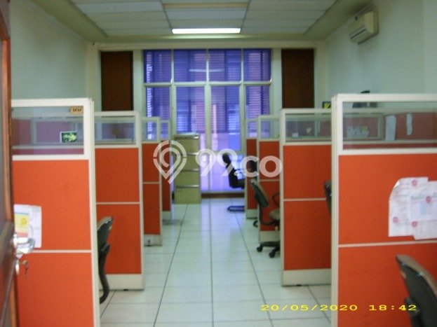 Unit Ruko Dijual di Jakarta Selatan LT 136m2 & LB 750m2 Unit Ruko Dijual di Jakarta Selatan LT 136m2 & LB 750m2