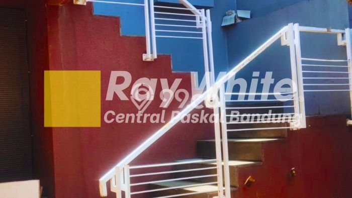 HARGA SPESIAL! Rumah Premium area Gunung Batu, Bandung, LT 158m² LB 200m² Bisa Nego! HARGA SPESIAL! Rumah Premium area Gunung Batu, Bandung, LT 158m² LB 200m² Bisa Nego!