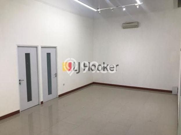 Gudang Komersial Disewakan di Serpong Tangerang Selatan Luas 612m2 Gudang Komersial Disewakan di Serpong Tangerang Selatan Luas 612m2