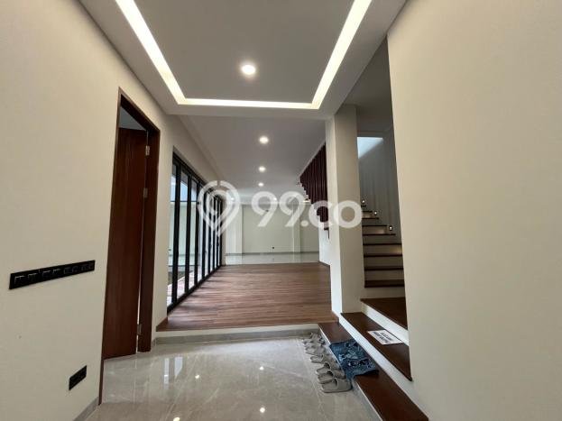 For Sale Rumah Mewah Exclusive di Serpong, Tangerang Selatan For Sale Rumah Mewah Exclusive di Serpong, Tangerang Selatan