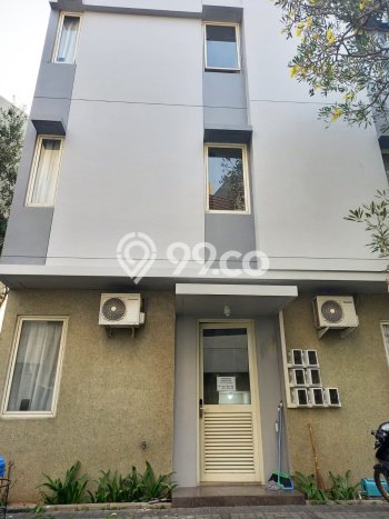 Unit Kost Dijual di Serpong dengan 6 Kamar Tidur & Luas Bangunan 105m2 Unit Kost Dijual di Serpong dengan 6 Kamar Tidur & Luas Bangunan 105m2