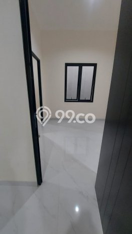 Jual Rumah Strategis Bagus Punya 3 KT di Serpong Tangerang Selatan SHM Jual Rumah Strategis Bagus Punya 3 KT di Serpong Tangerang Selatan SHM