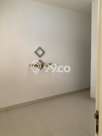 Rumah Luas Asri 4 KT Siap Huni di BSD Tangerang Rumah Luas Asri 4 KT Siap Huni di BSD Tangerang