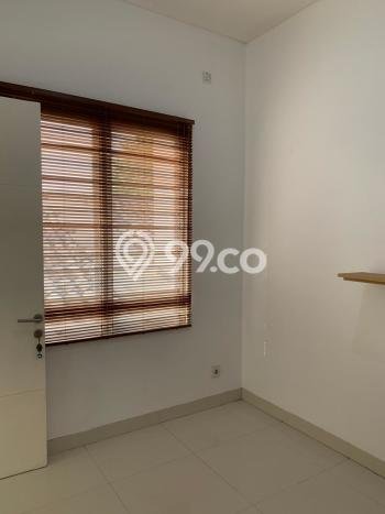 Rumah Luas Asri 4 KT Siap Huni di BSD Tangerang Rumah Luas Asri 4 KT Siap Huni di BSD Tangerang