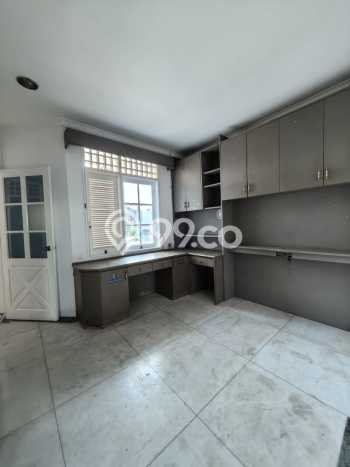Rumah Elit Modern Siap Huni di Tamansari Jakarta Barat Rumah Elit Modern Siap Huni di Tamansari Jakarta Barat
