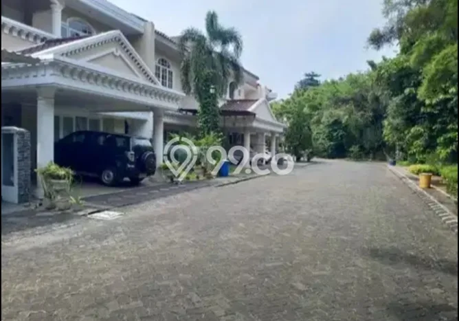 Hunian Mewah Siap Huni LT 220m2 di Ciputat, Tangerang Selatan Hunian Mewah Siap Huni LT 220m2 di Ciputat, Tangerang Selatan